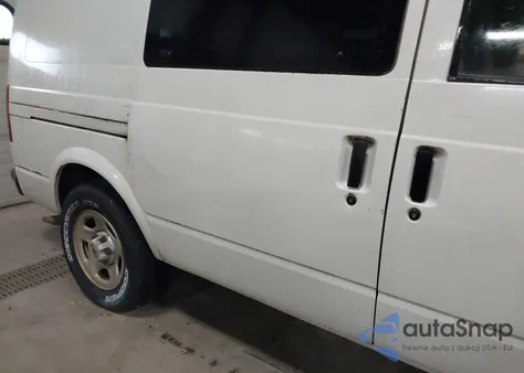 2004 Chevrolet Astro из США, поврежденный, VIN 1GCDL19X84B113798